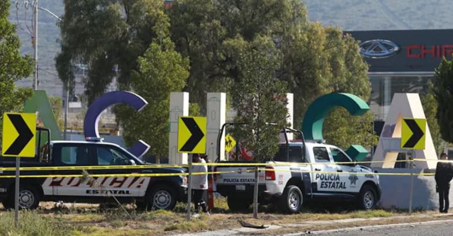 Abandonan restos humanos en letras monumentales de Pachuca