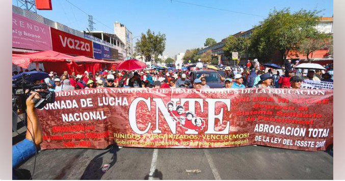 CNTE alista paro indefinido pese a decreto que congela edad de jubilación