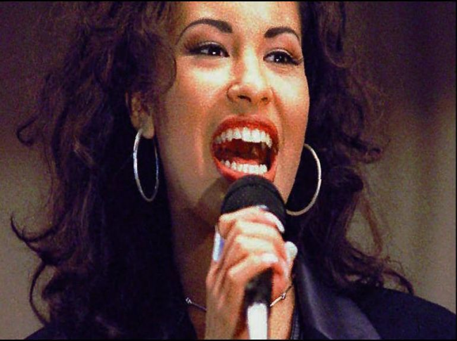 María Celeste Arrarás responde a acusaciones del padre de Selena Quintanilla