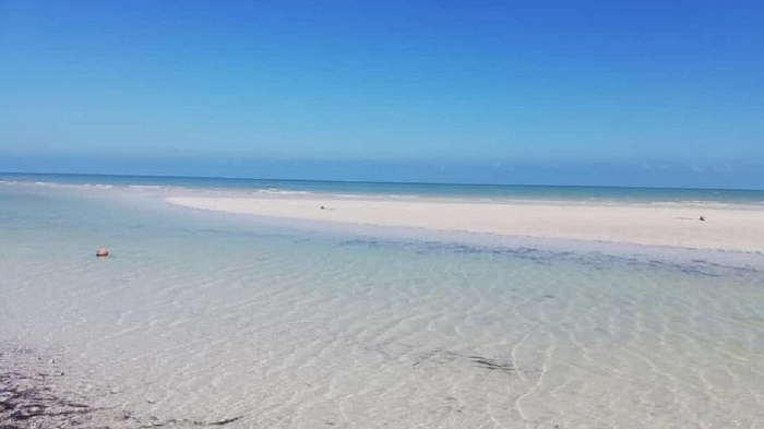 “Vaciante marina” se llama el fenómeno que aleja al mar de la orilla en Telchac Puerto