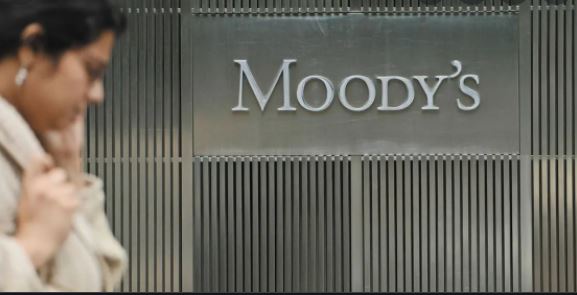 Moody's: Reforma Eléctrica de AMLO produce desconfianza para invertir