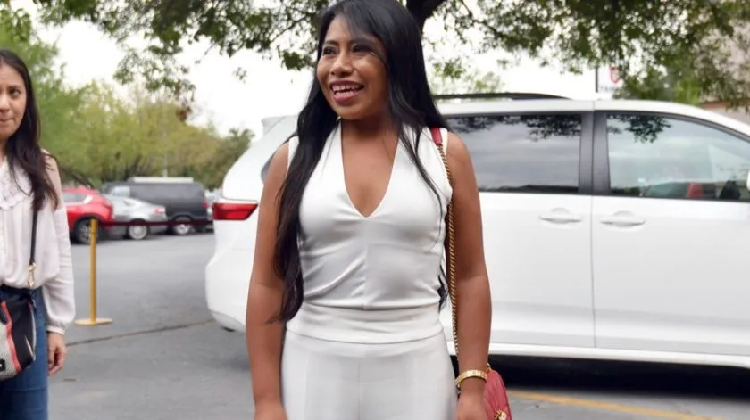 Yalitza Aparicio dedica mensaje a médicos que luchan contra Covid-19