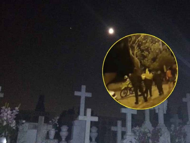 VIDEO: Captan a una supuesta bruja en un árbol, cerca de un panteón