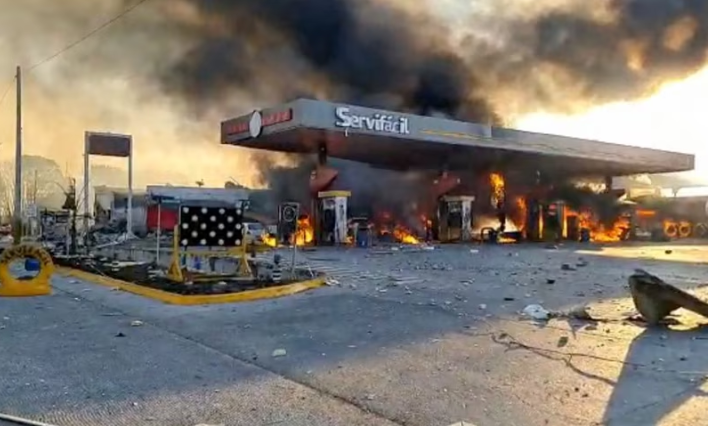 Explosión de pipa en gasolinera de Tula deja 2 muertos y 4 heridos