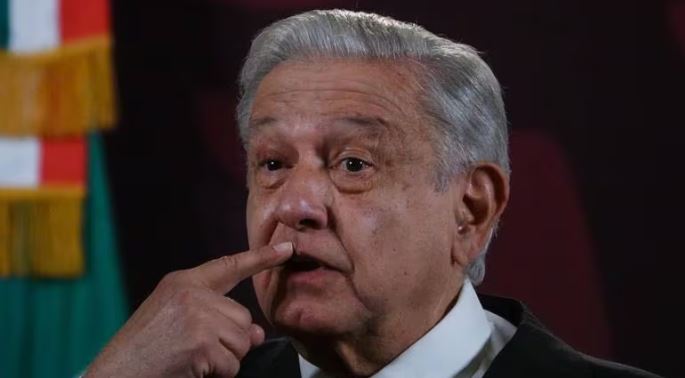 AMLO intenta justificar el haber revelado teléfono de Natalie Kitroeff de NYT