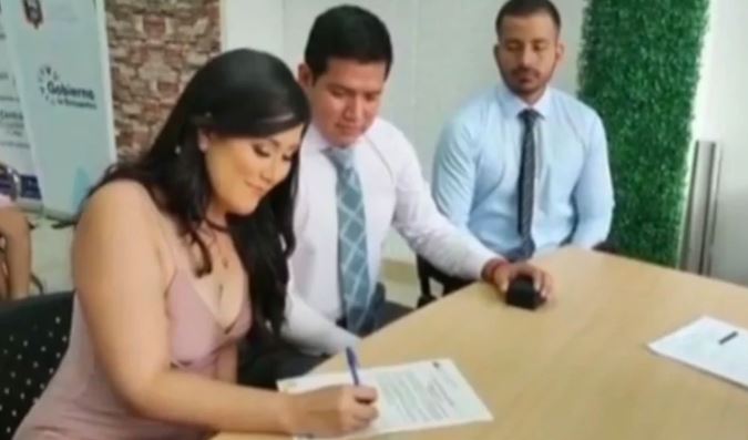 Promesa de amor: Amigos se casan 10 años después de hacerla