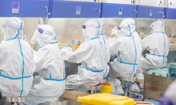 FBI afirma que el virus del Covid-19 salió de un laboratorio de Wuhan