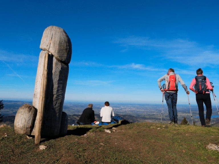 Desaparece famosa escultura de ‘miembro masculino’ en Alemania