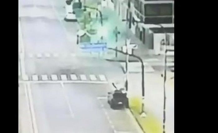 (VIDEO) Captan "fantasma" rondando en las calles vacías de Argentina