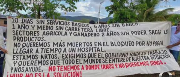 Aunque se burlen, seguimos con  "abrazos y no balazos", AMLO a vecinos de Aguililla