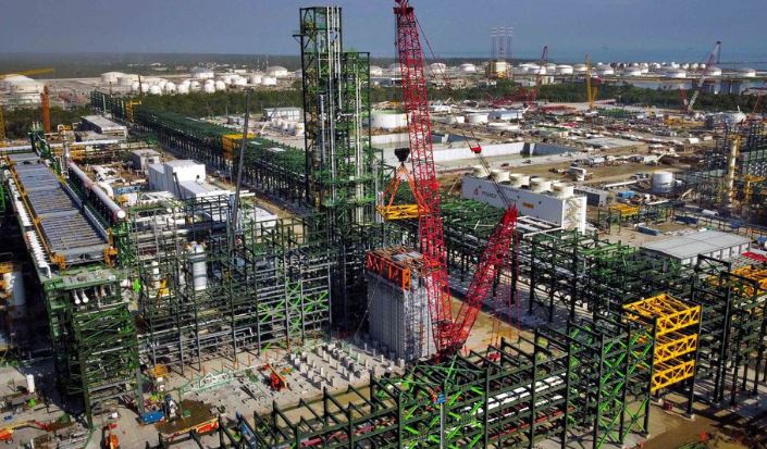 La 4T reconoce un sobrecosto multimillonario en la refinería de Dos Bocas