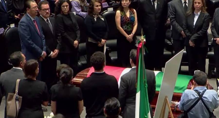 (VÍDEO) Homenaje de cuerpo presente a Muñoz Ledo en San Lázaro