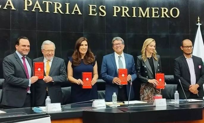 "El Imperio de los Otros Datos" libro que expone 86,000 mentiras de AMLO