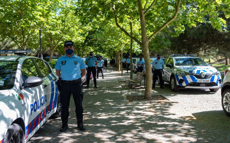 Portugal: Lo detienen por disparar contra una familia; lo acusan de racista