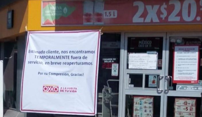 Progreso: Cierran Oxxo en por presunto caso de Covid-19 de sus empleados