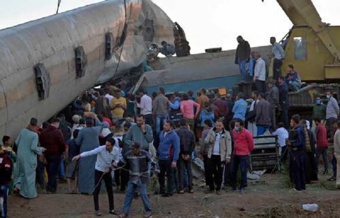 Choque de trenes en Egipto deja 32 muertos y 165 heridos