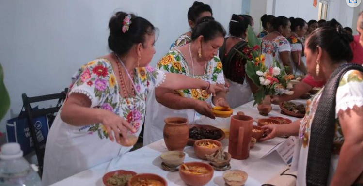 Yucatán: Cocineras de Cepeda Peraza ganan un concurso de platillos regionales
