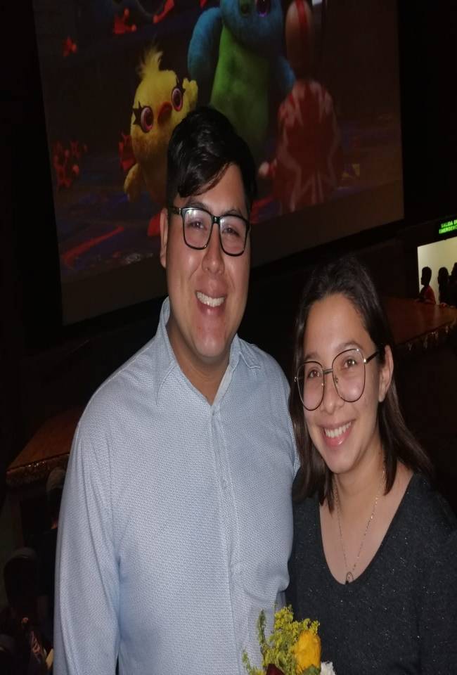 Escogió “Toy Story 4” para proponer matrimonio a su novia en los cines Siglo XXI de Mérida