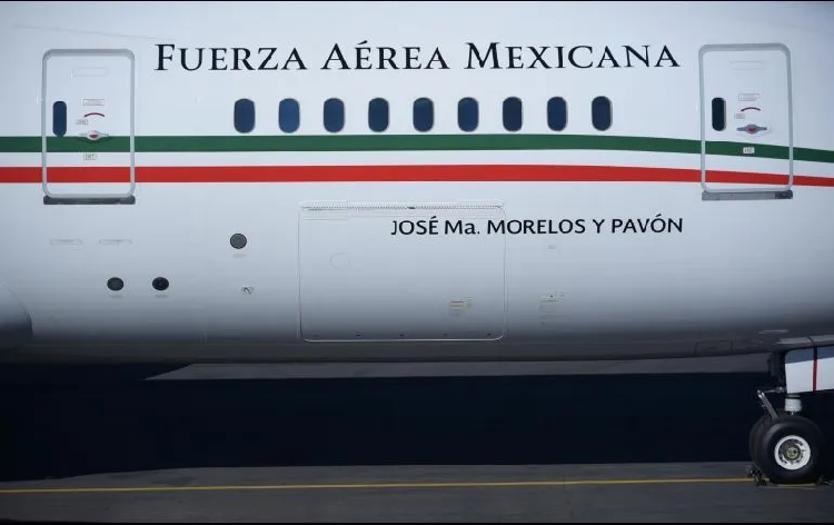 Haremos una "mañanera" en el avión presidencial: López Obrador