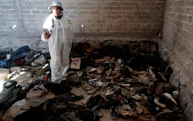 Hallan más de 200 pares de zapatos en crematorios clandestinos de Jalisco