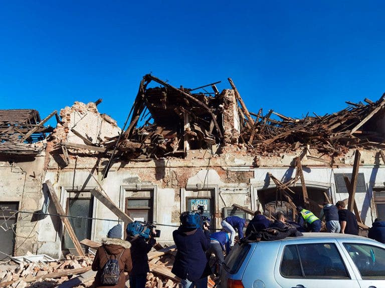Terremoto de 6.2 grados sacude a Croacia; hay una niña muerta