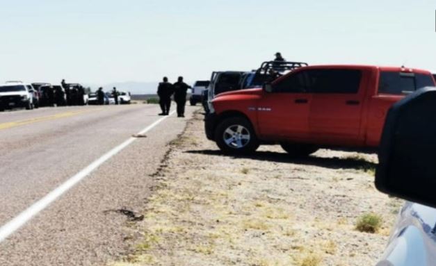 Delincuentes interceptan a familia, roban su camioneta y cortan un dedo al conductor