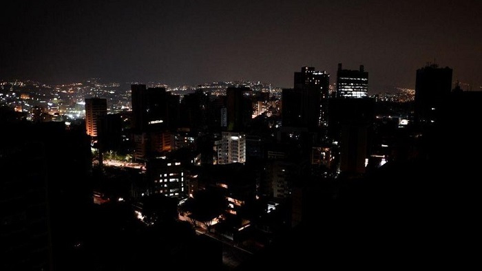 Venezuela se queda a oscuras tras nuevo “ataque” al sistema eléctrico