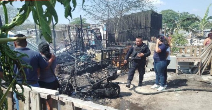 Progreso: Veladoras ocasionan incendio que arrasa con varias casas en Flamboyanes