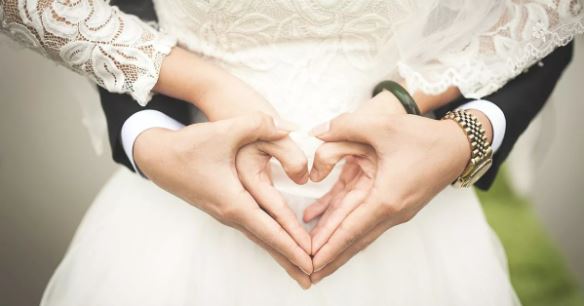¿Sabías que el IMSS da apoyo para quienes se van a casar?
