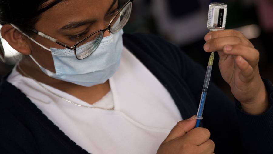 México no suspenderá vacuna COVID-19 de AstraZeneca
