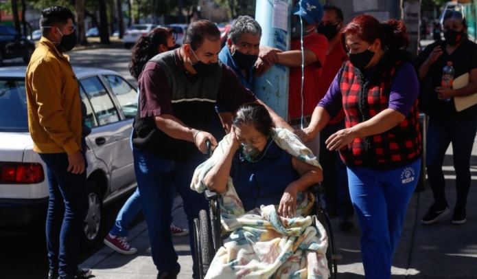 Hospitales de la CDMX saturados por covid-19: "No hay ni un lugar"