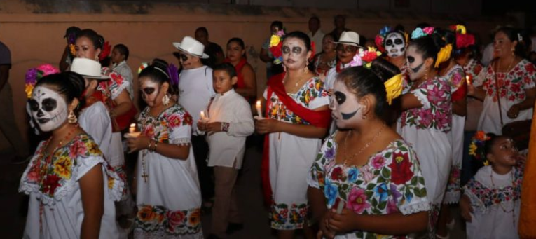 Ayuntamiento de Oxkutzcab ayuda a preservar las tradiciones