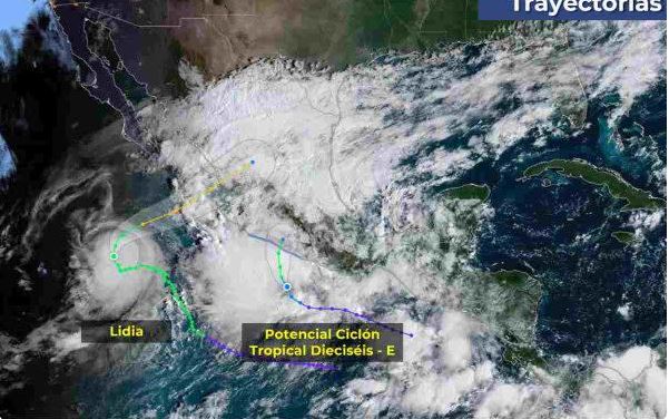 Alertan a población de México por encontronazo de 2 ciclones