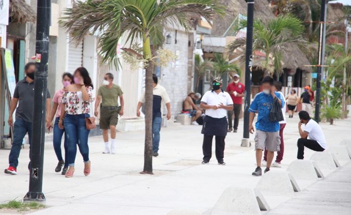 Visitantes 'reviven' el malecón de Progreso