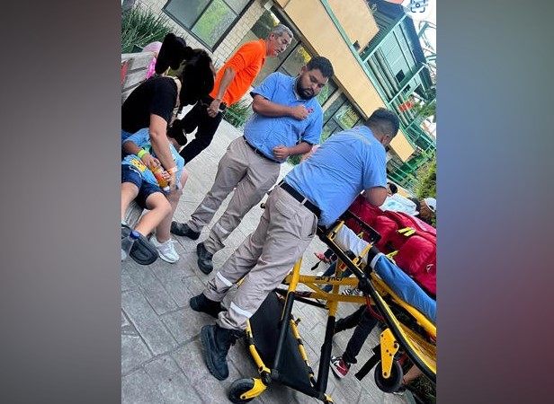 Niño de 6 años cae al vacío en Parque Fundidora por falla en tirolesa