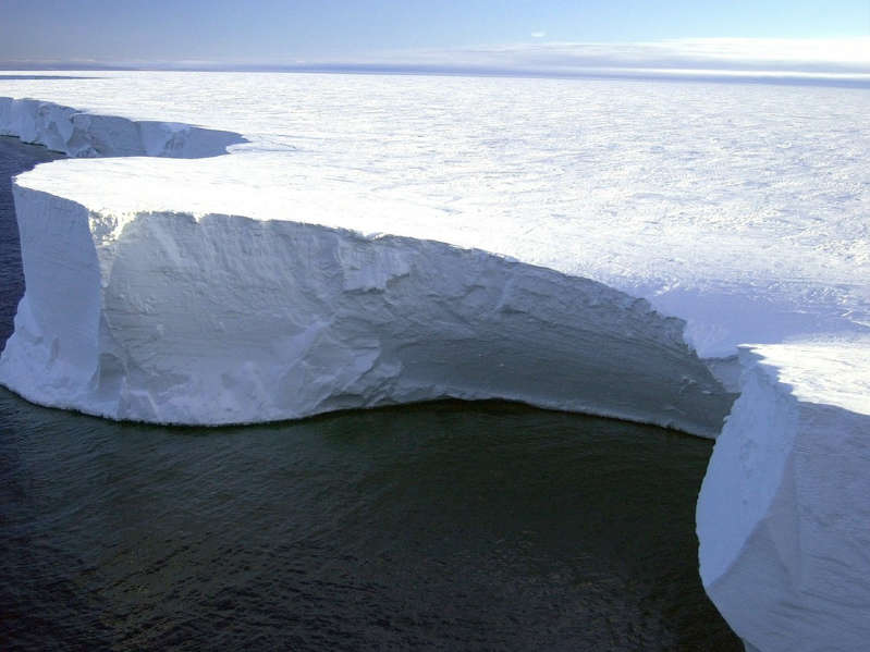 Se desprende de la Antartida el iceberg más grande del mundo