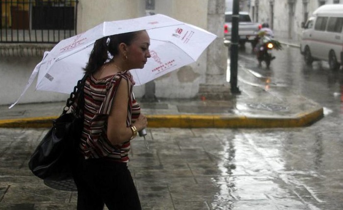 Seguirán las lloviznas y el calor en Yucatán