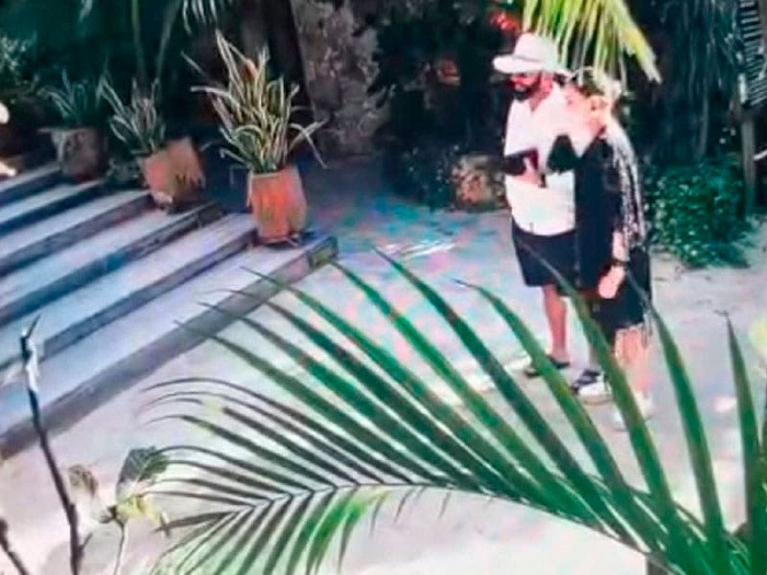 (VÍDEO) Sujeto intenta incendiar hotel de Roberto Palazuelos en Tulum