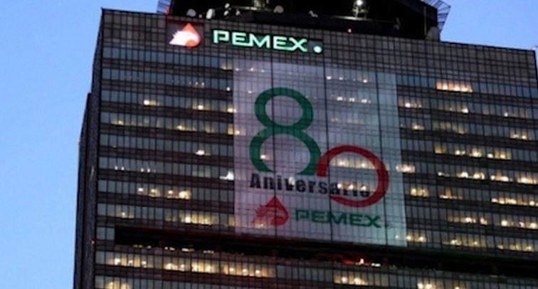 Pemex solicita a empleados aceptar reducción salarial por coronavirus