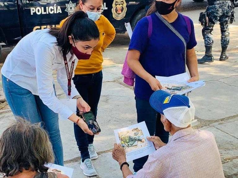 Uno de los 43 normalistas de Ayotzinapa, podría vivir en la calle