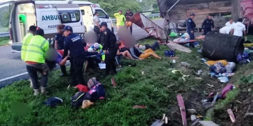 Chiapas: Volcadora deja 10 migrantes cubanos muertos y 15 heridos
