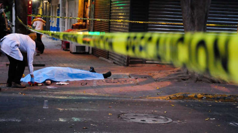 (Video) Brasil: Roba tienda y toma a rehén;  policías lo matan a balazos