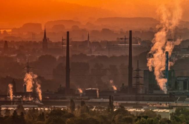 ¿La contaminación ambiental puede causar ataques al corazón?