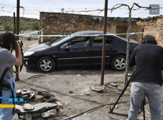 Envenena a sus 2 hijas y mueren los tres; tenía orden de restricción por violencia