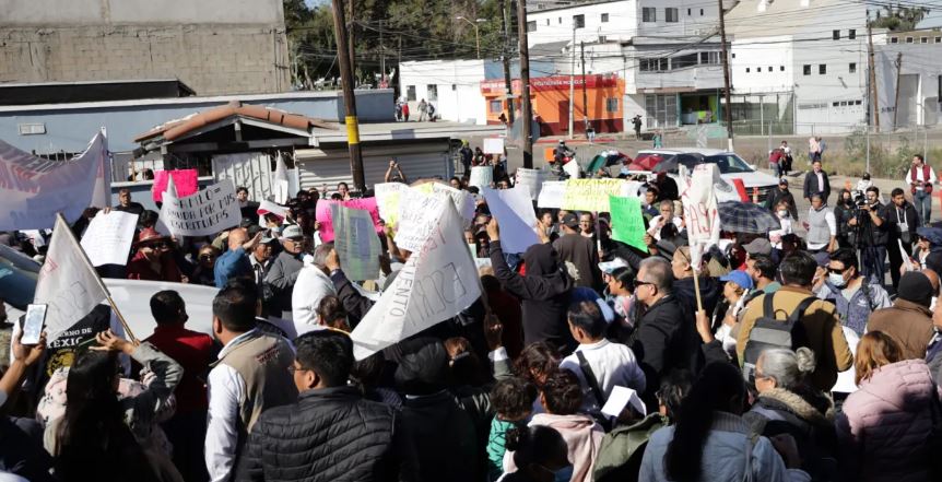 Tijuana: Ciudadanos protestan por poca atención de López Obrador a sus necesidades