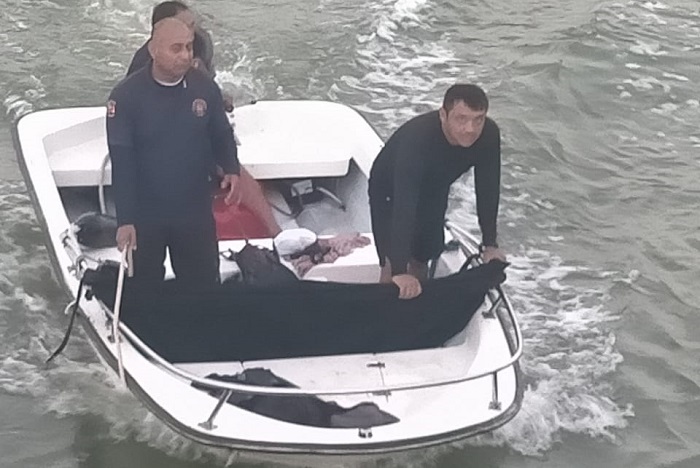 Pescaba con su hijo, cae de bote y muere en ría de Chelem