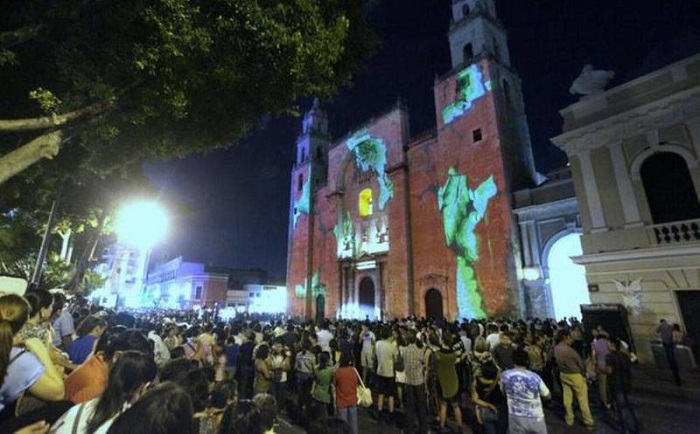 Buscan voluntarios que apoyen en eventos de la Noche Blanca en Mérida