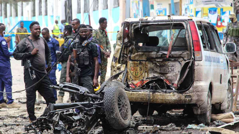 Somalia luce como zona de caos tras explosión de coche bomba: 8 muertos