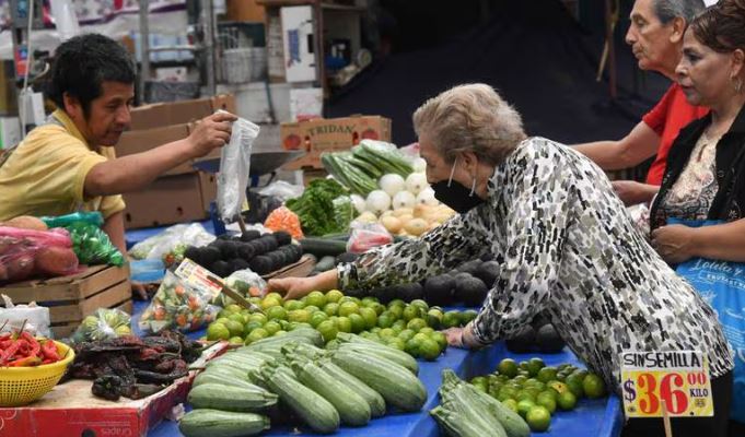 Reconocen en Banxico panorama más complejo en inflación