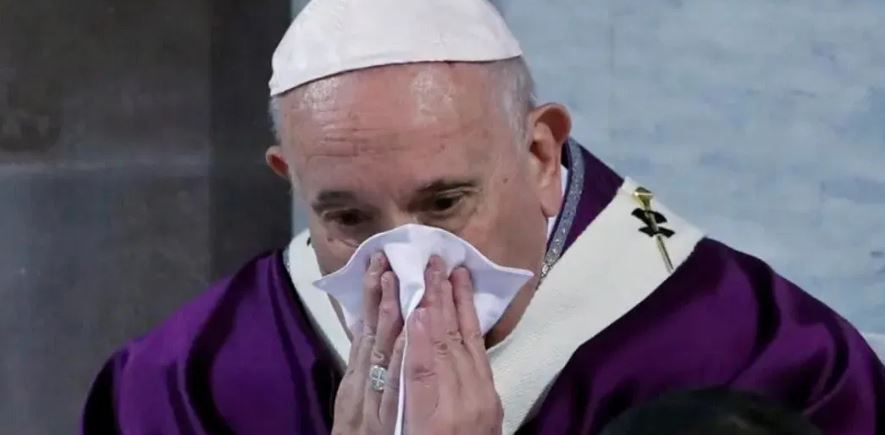 Papa Francisco da negativo en prueba de coronavirus